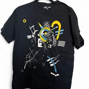Large Uniqlo Kandinsky Black Tee with Abstract Graphic